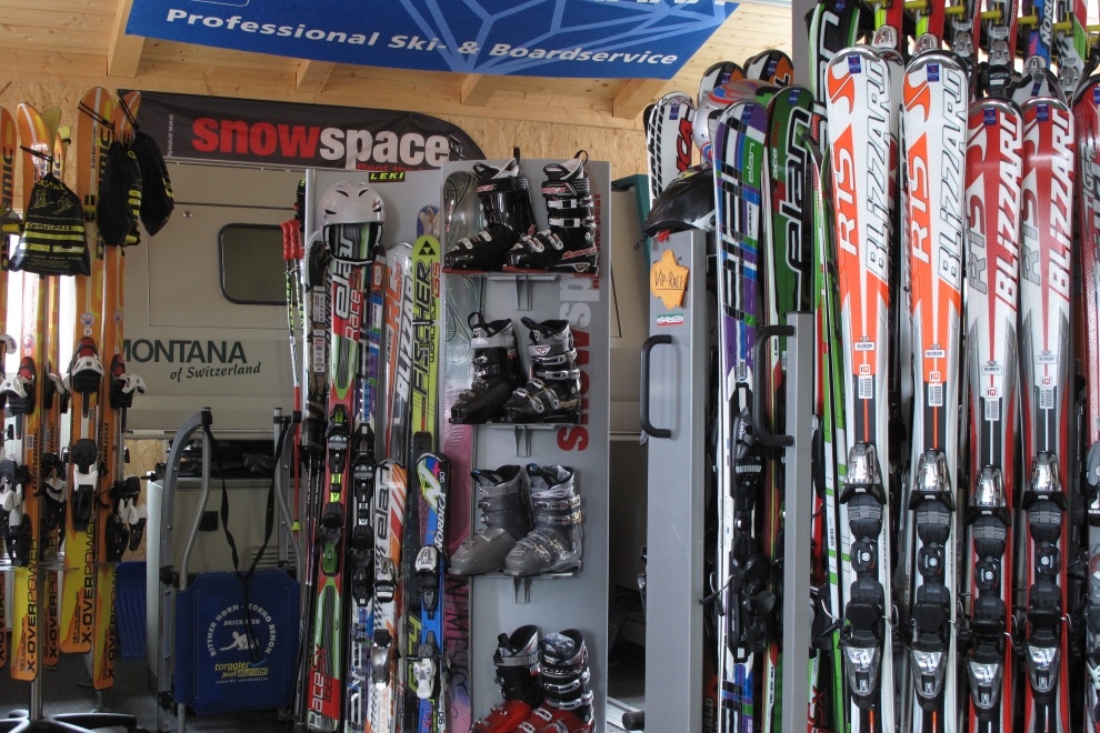 Rent a Ski