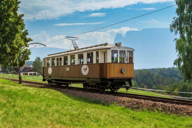 Take a ride with the old Tyrolean narrow-gauge railway